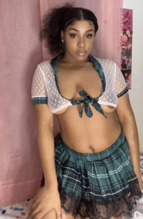 Do you like my uniform ?