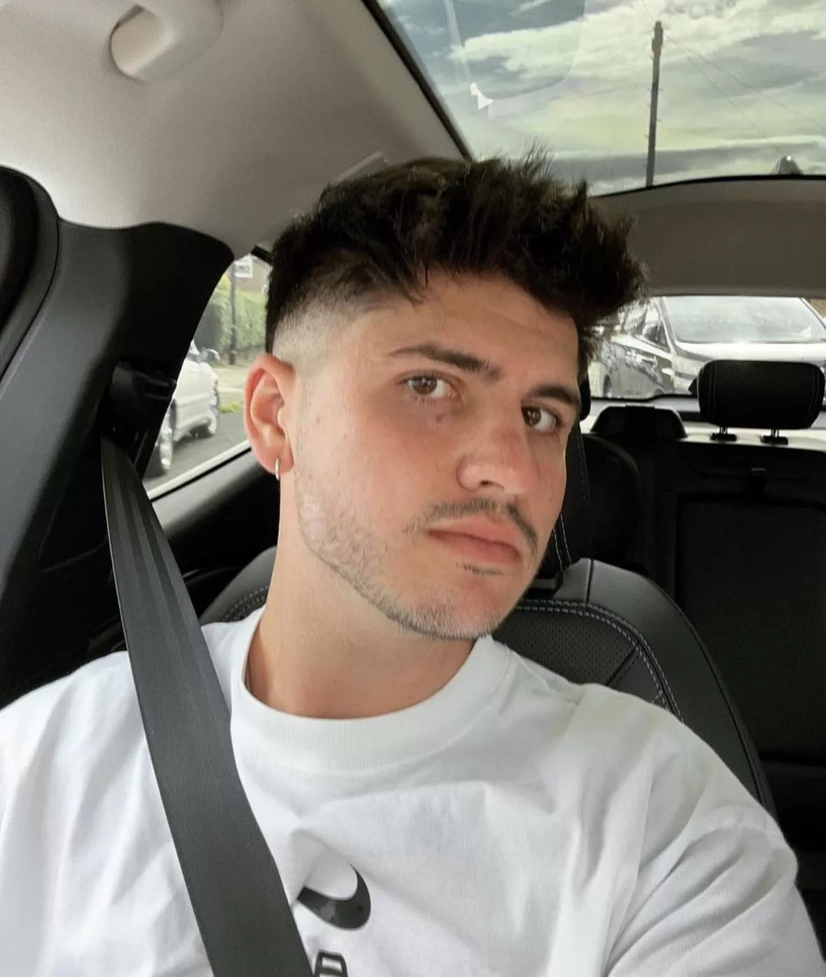 Feel ugly, need a pick me up Feel ugly, need a pick me up