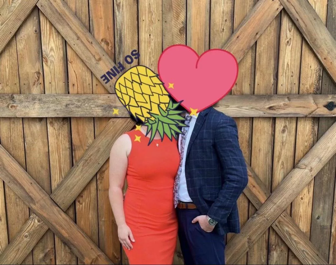 Hi friends! Mid-20’s couple here. Looking to meet new likeminded friends! 💋