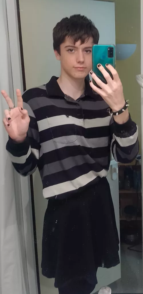 I enjoyed being a femboy so i m doing it again