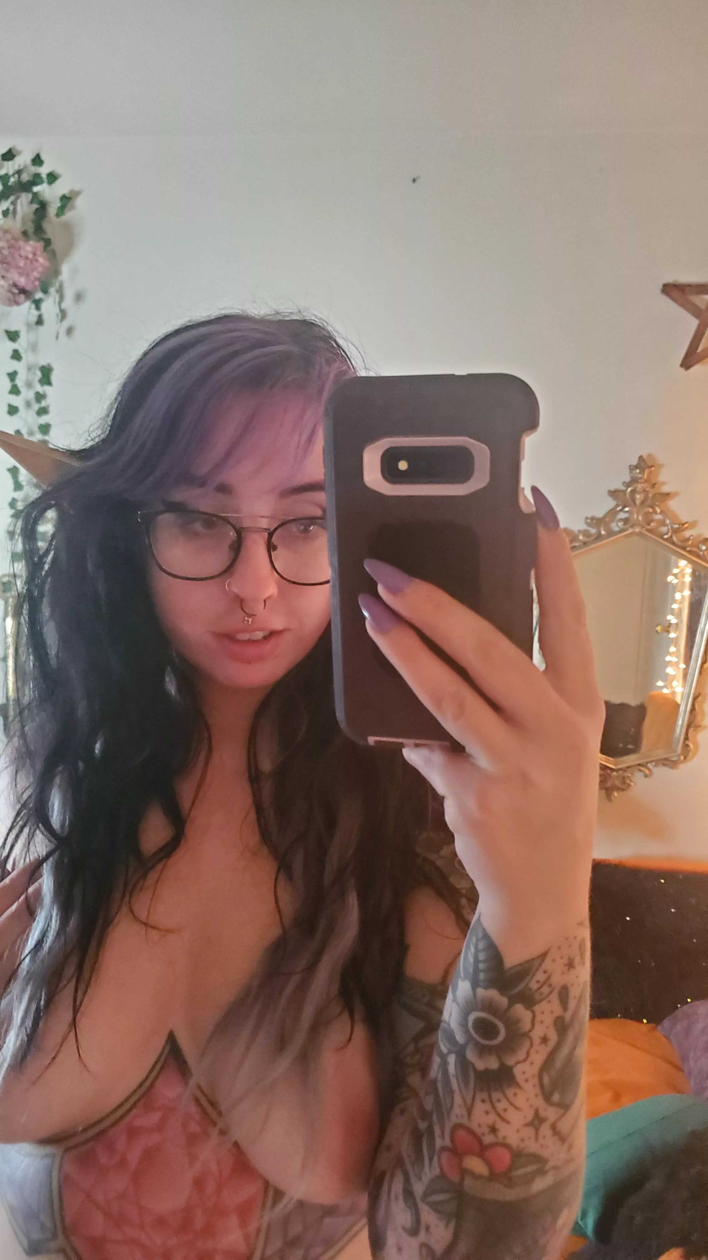 I hope me being an elf isnt a deal breaker for you