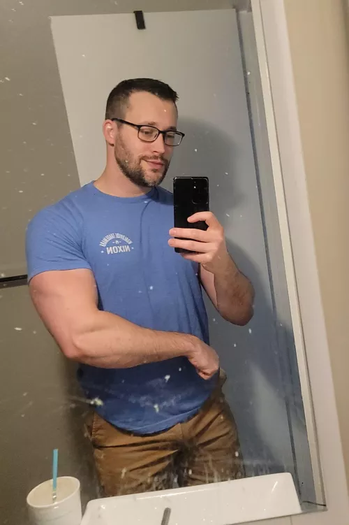 I know, I need to clean the mirror. 🙄