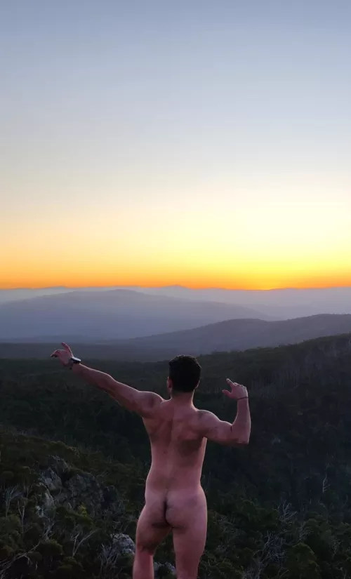 (M)y Naked ass in the Vic high country