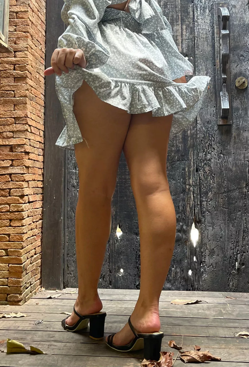 Unleash your desires and worship me tonight.