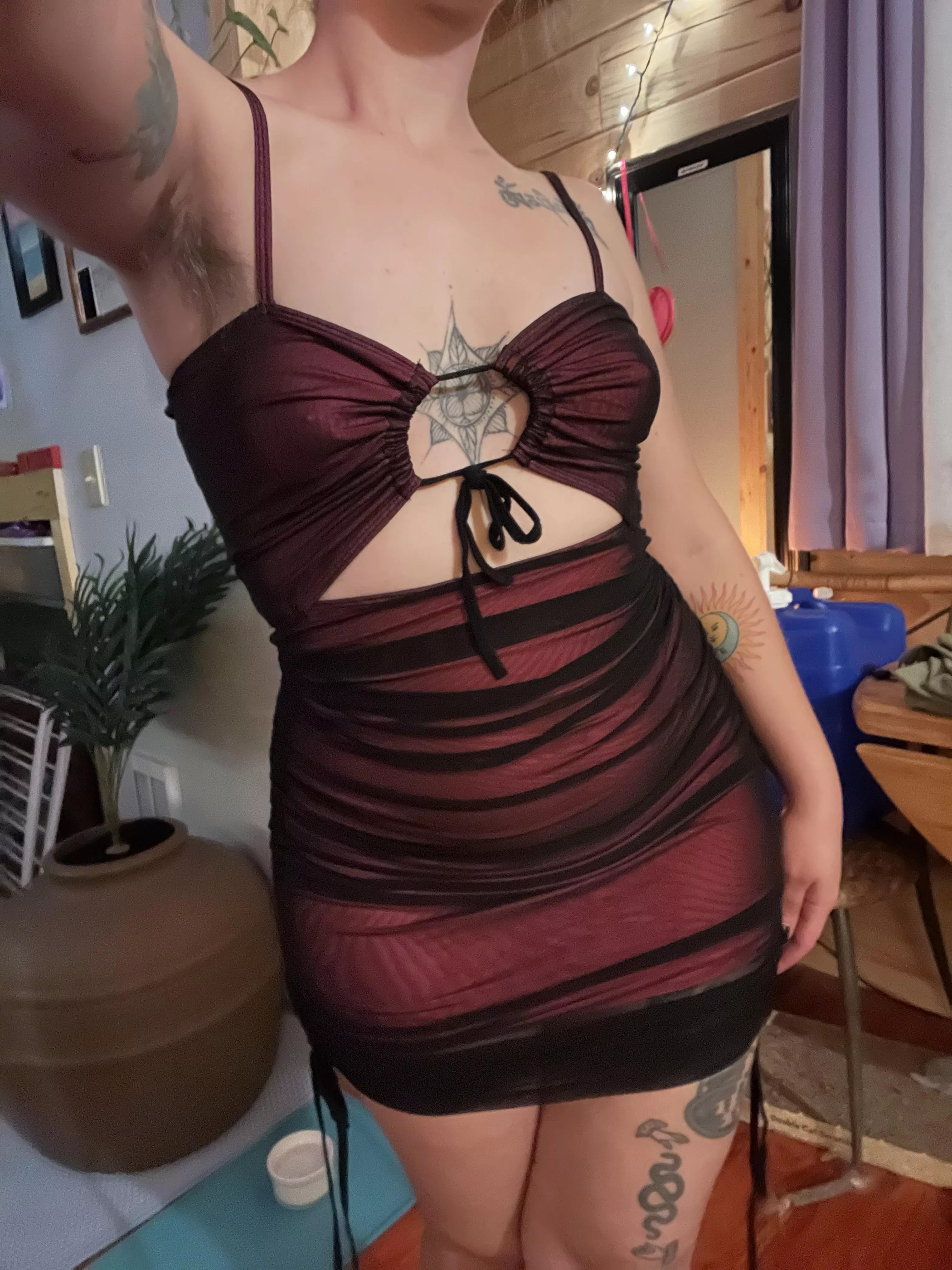 would you admire my curves & hairy pits if you saw me dancing alone at the club?