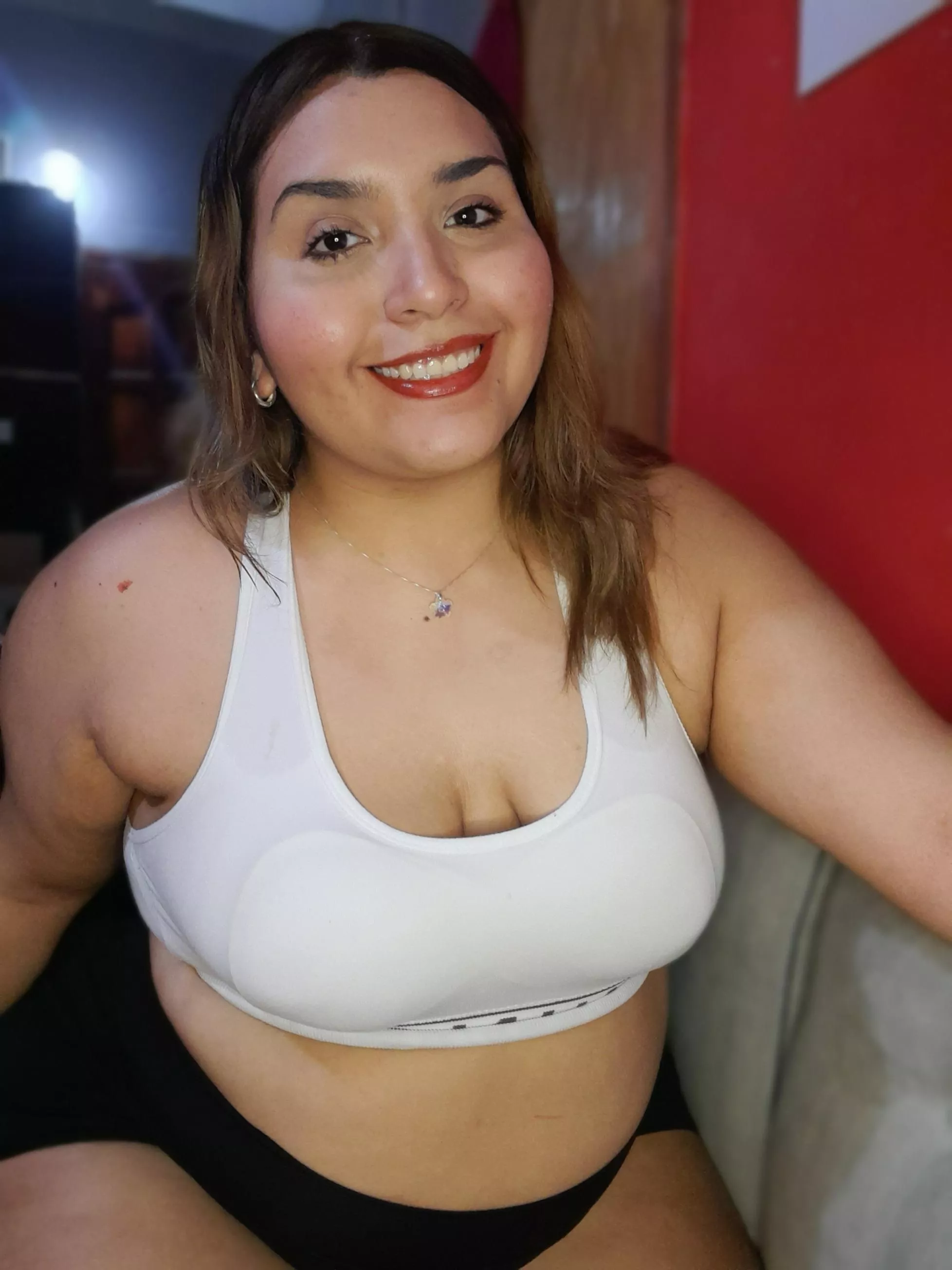 Would you fuck a mom you met on Reddit ? F40