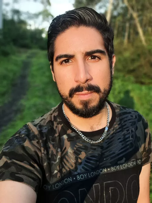 30M single af but grateful with golden hour lol