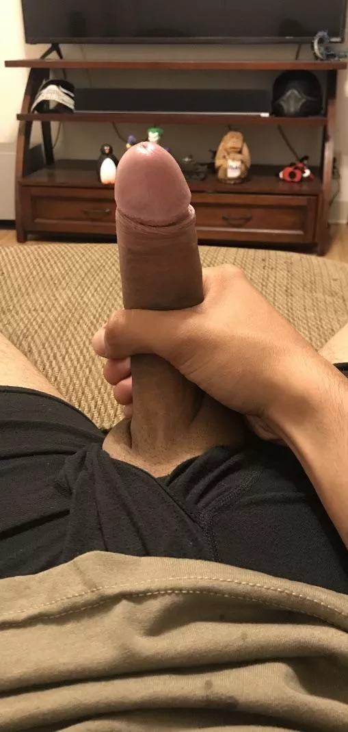 Anyone got hot military wife’s they wanna stroke and chat trade