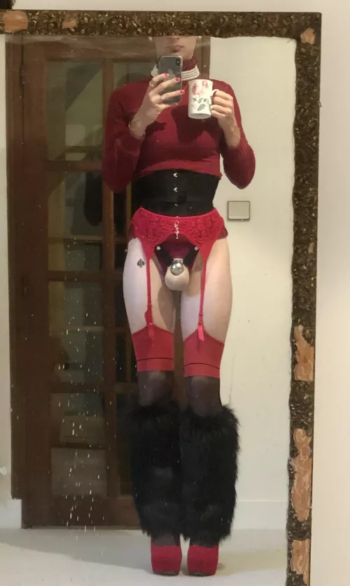 Celebrating a successful dickless september. I love chastity season!