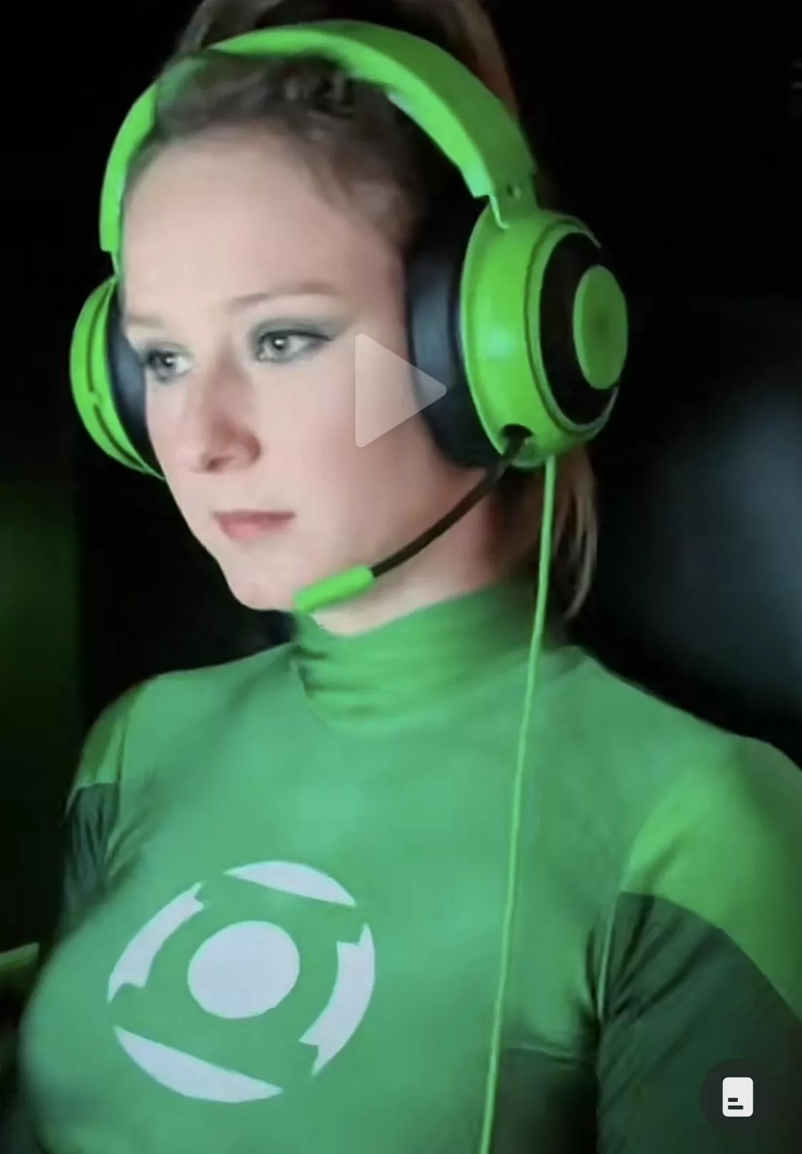 Green lantern gamer @kimberleytayla