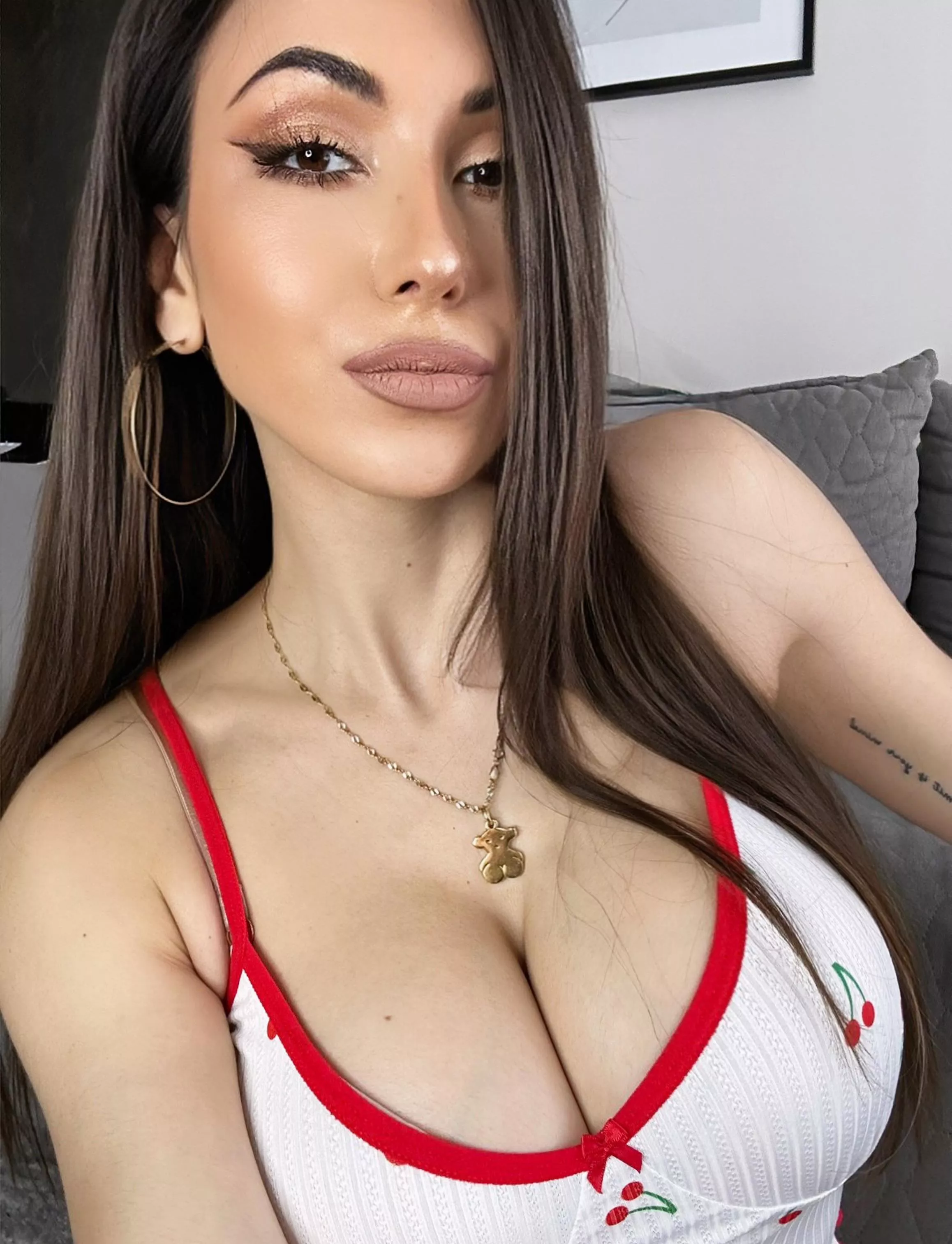 I feel cute in white