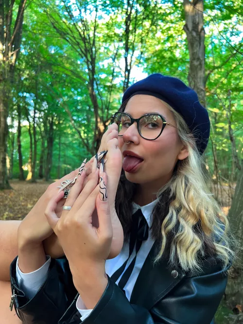 I really got the feet you just wanna lick and suck