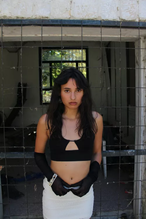 I'm small and shy F21