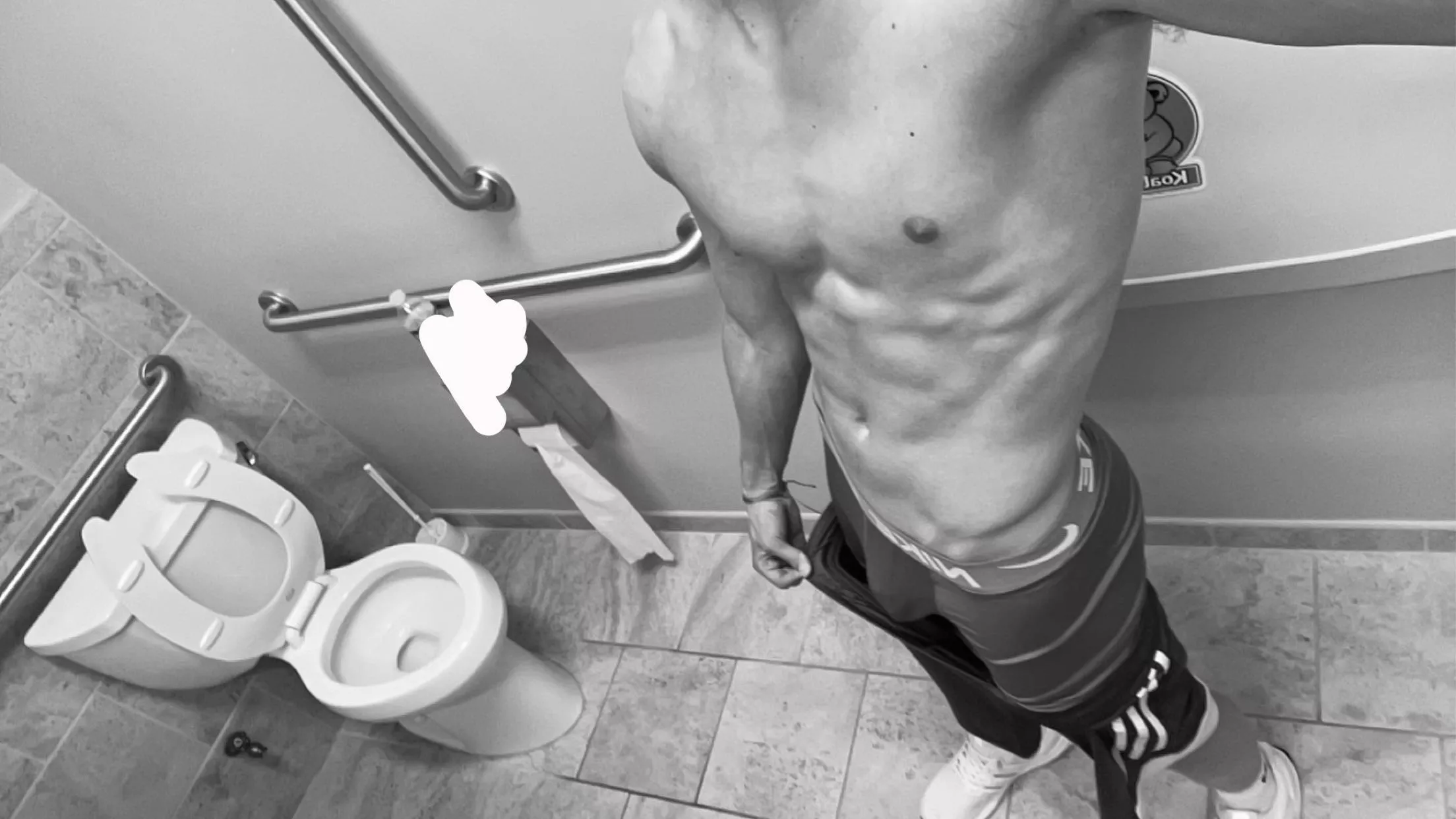 Masc dudes hmu need a gym buddy and fuck buddy pm a pic