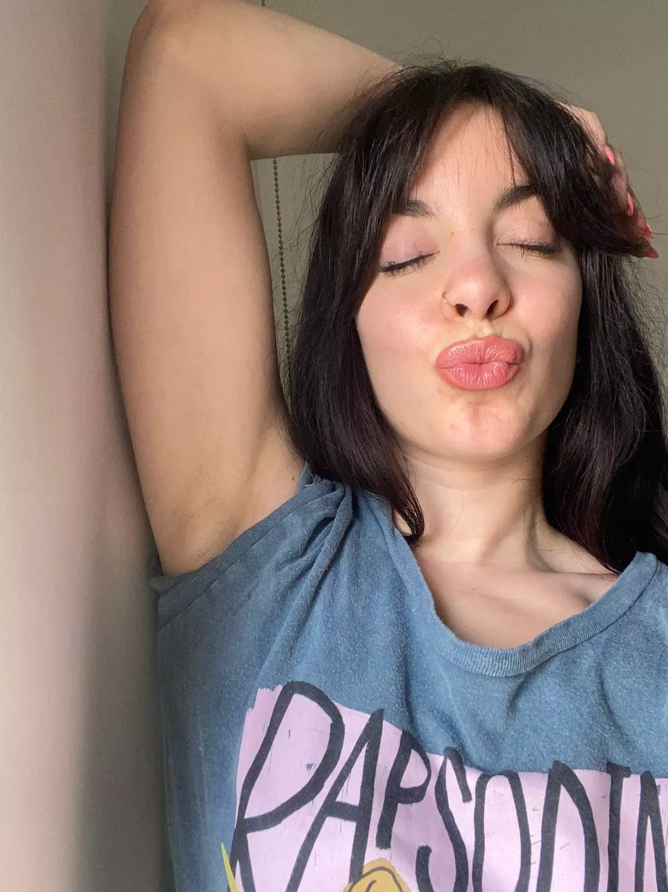 Need someone to worship my armpits