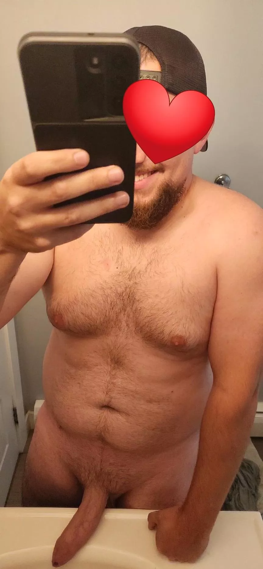 Say hi if you like it when a bigger guy is on top 😈