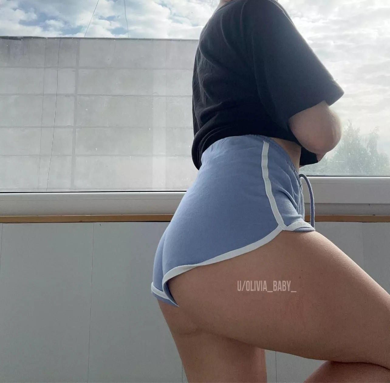 While warm days still allow you to wear your favorite shorts even on the street, I do not lose the opportunity 😍