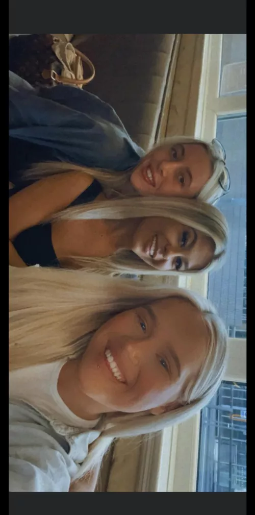 [3] pick one blonde 🤤