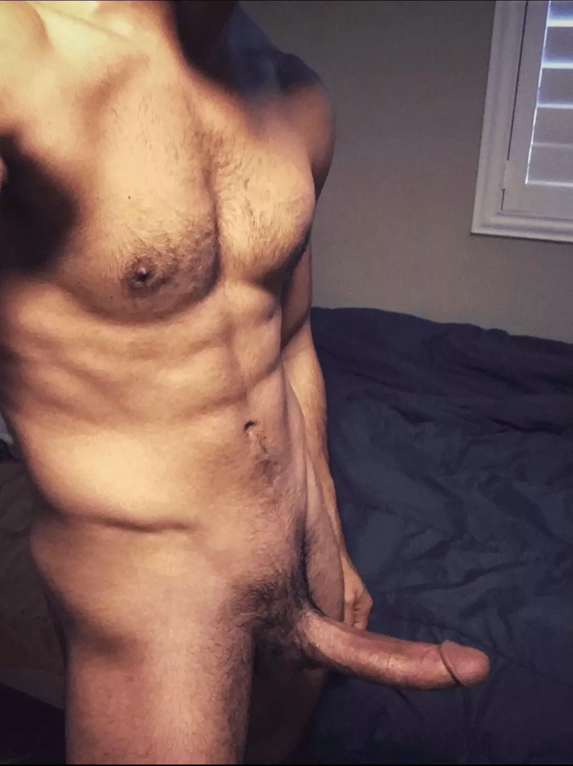 Cock like this deserves to be worshipped, don’t you agree?