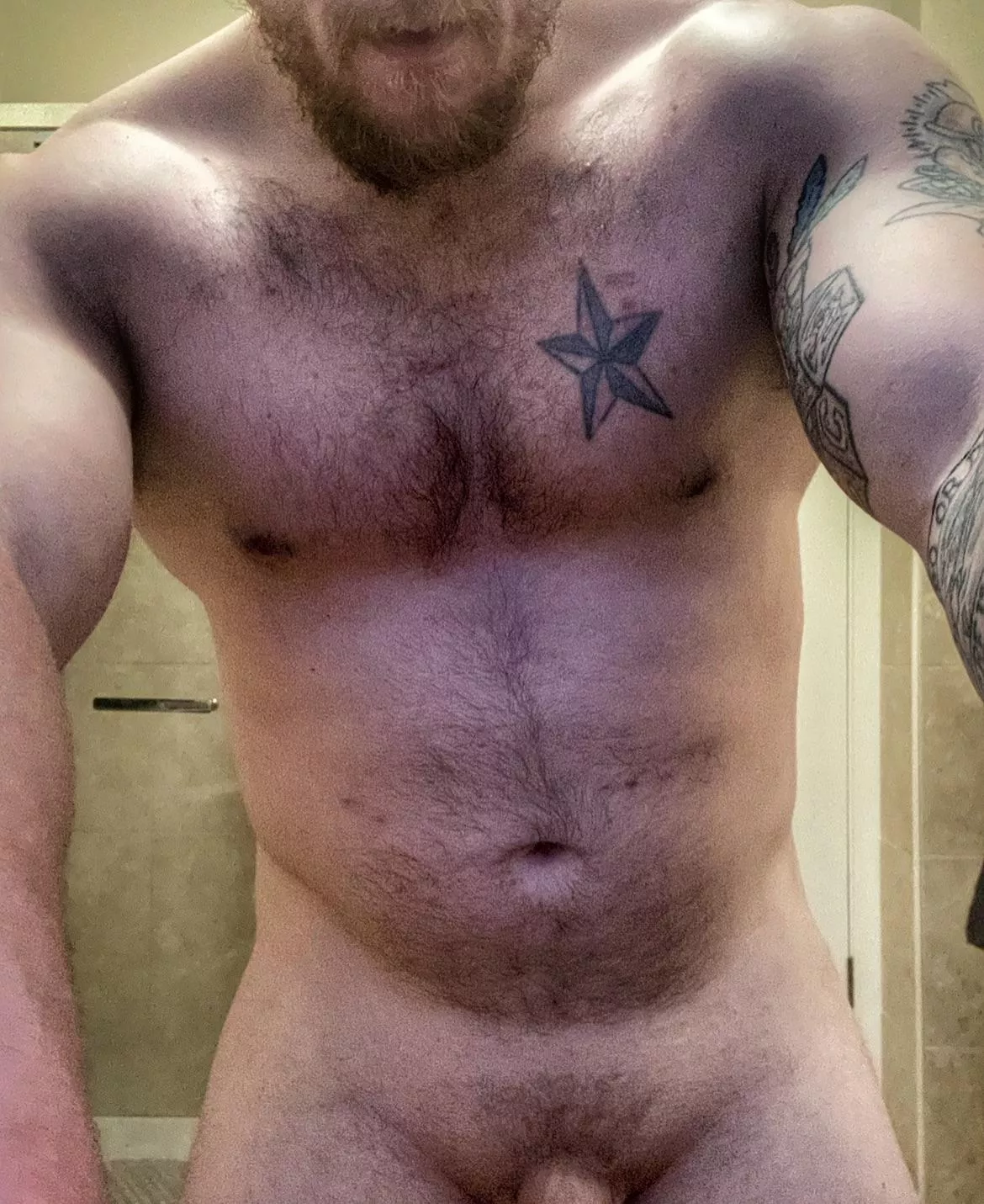 Currently sporting less hair than in this pic, this is prob the hairiest I’ve ever been. Grow it again or nah?