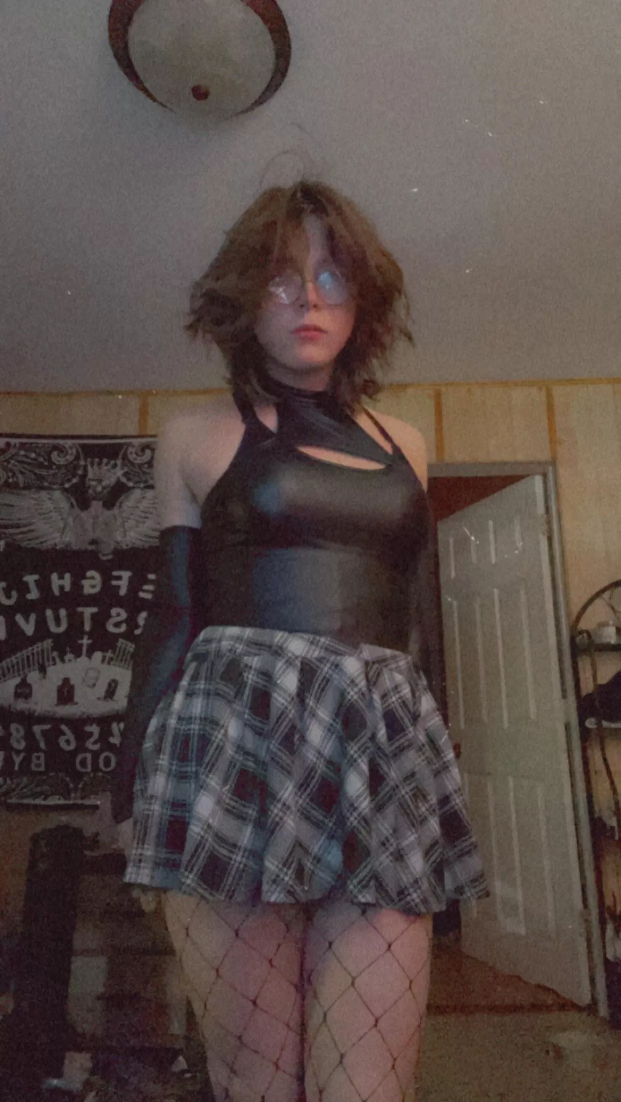 Haiii! Say it back>:(