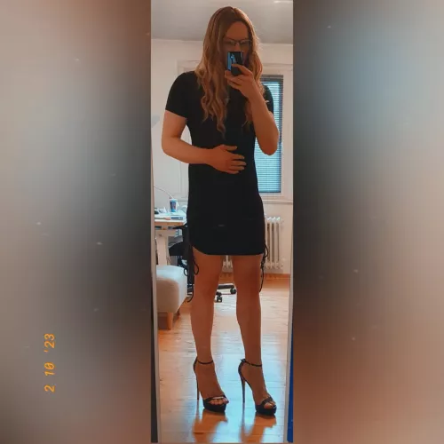 heels make the outfit special✨️👠