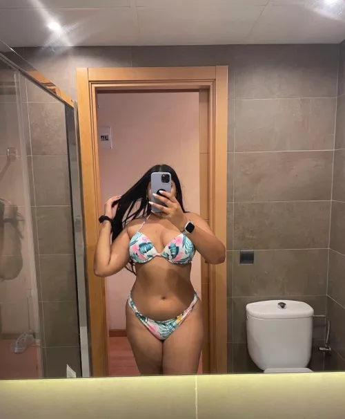 How breedable am I from 1-10 [F]