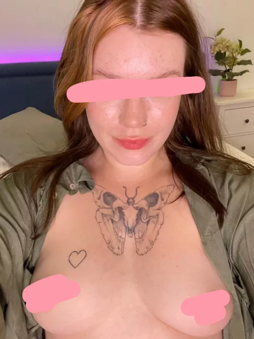 I want to know, how it is to bude cucked. I would love to share my wife in DMs. 🤝