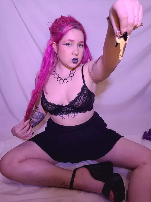 Is Locktober month so put on your cage for mommy...