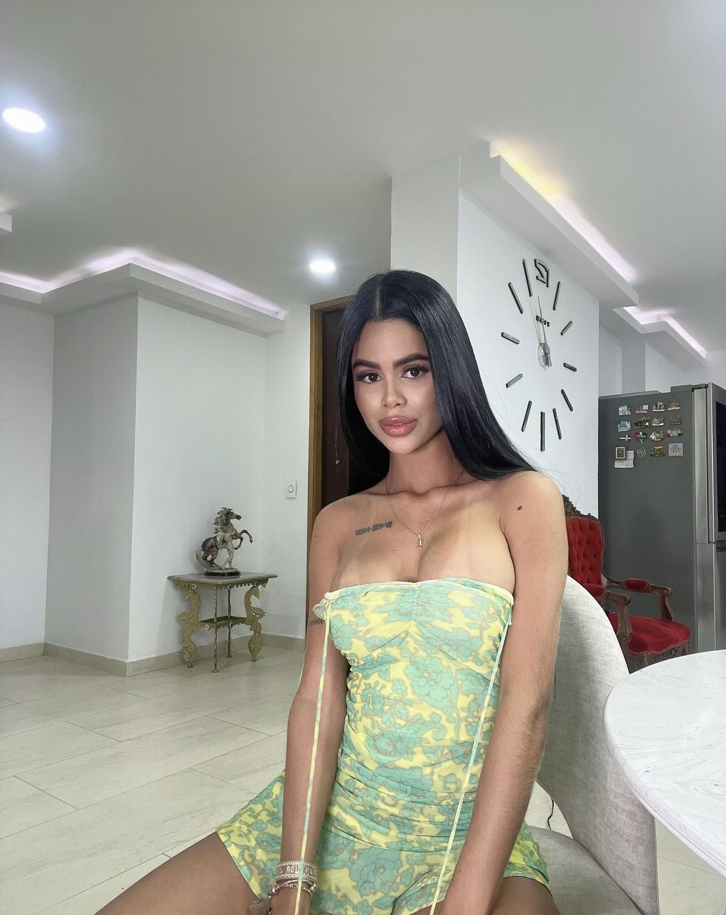 It's time to fuck me out of this dress