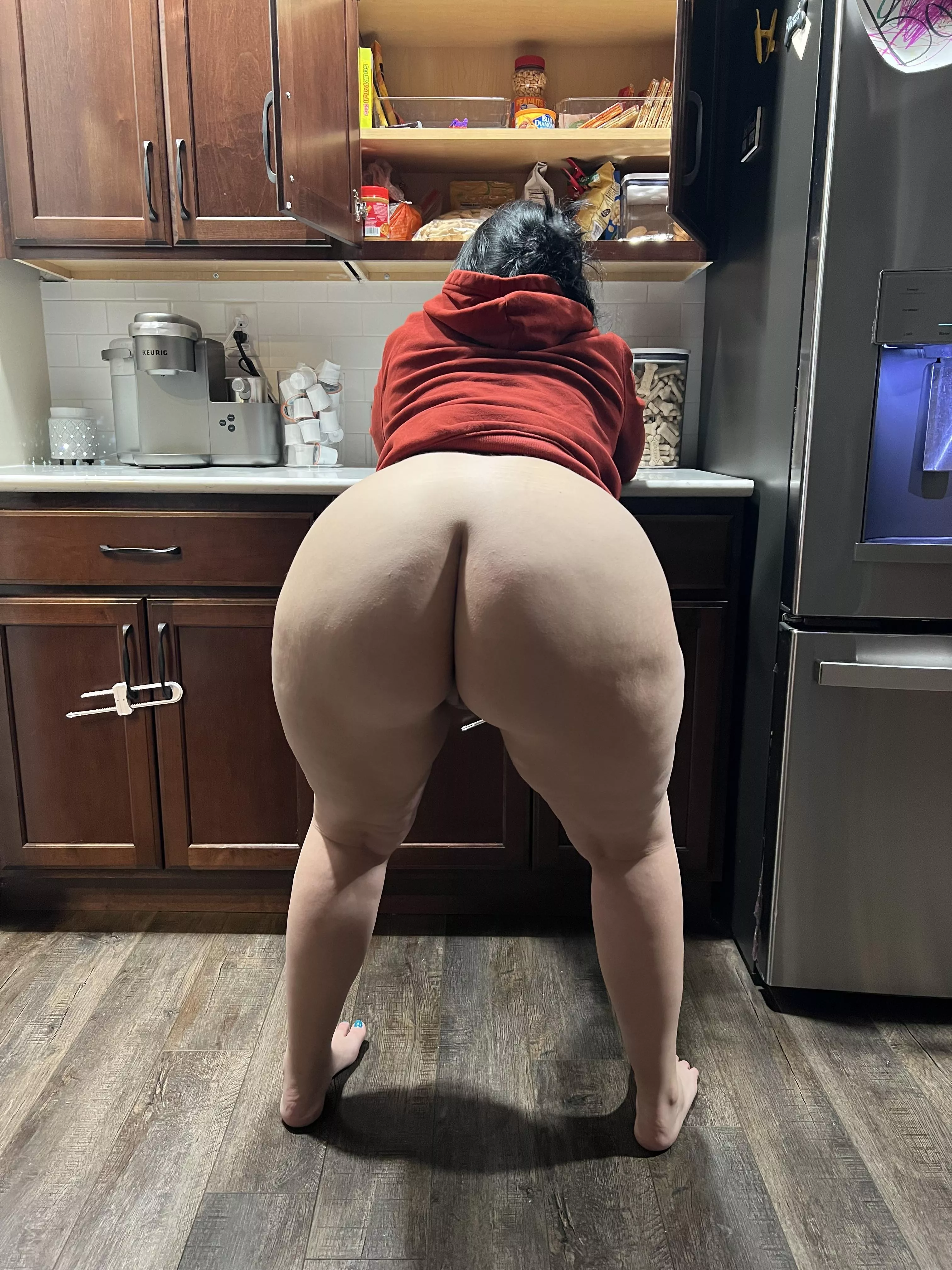 Let’s fuck my hotwife together while she bakes us cookies.