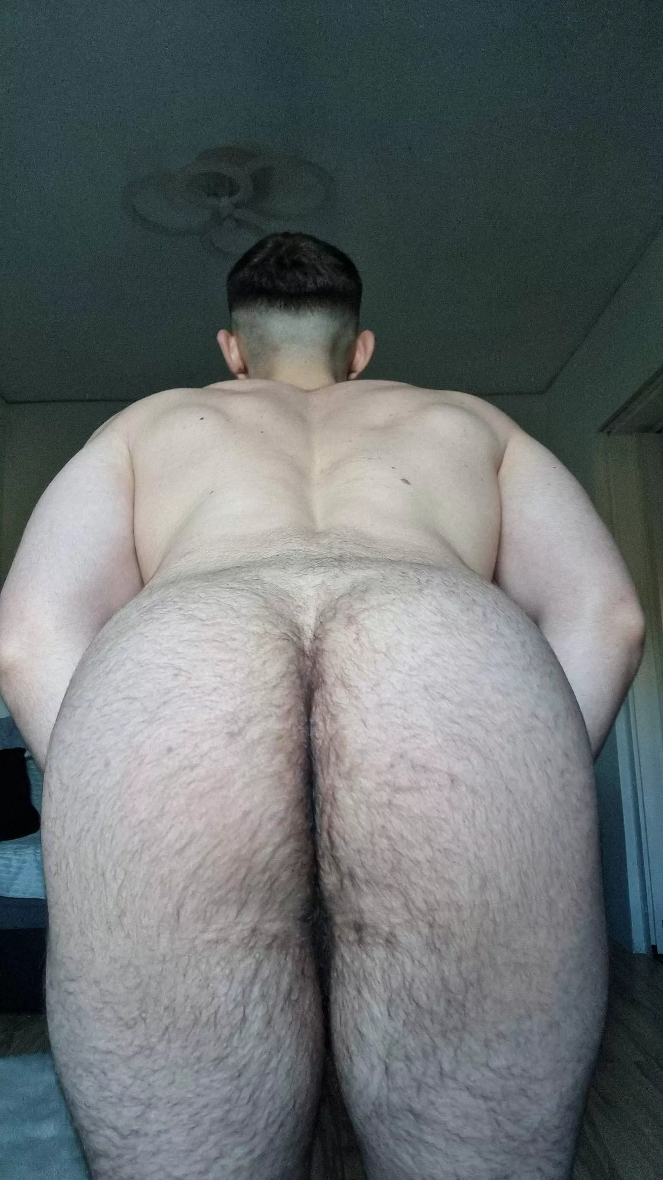 My girlfriend doesn't wanna eat my ass, would boys do?