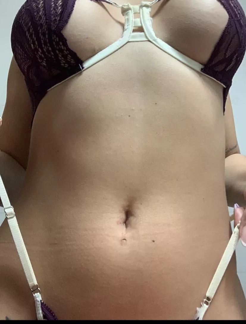 My sexy navel is very tight 😈🥵