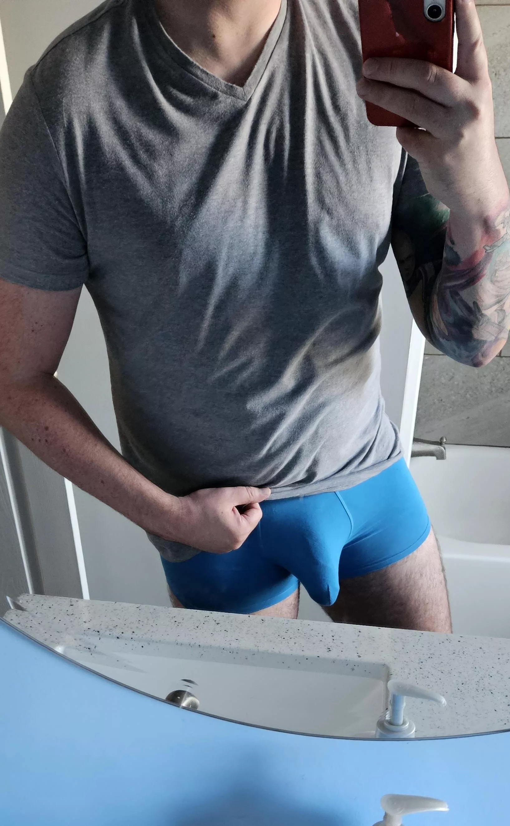 These unds are gonna show my junk all through my jeans all day... dms open