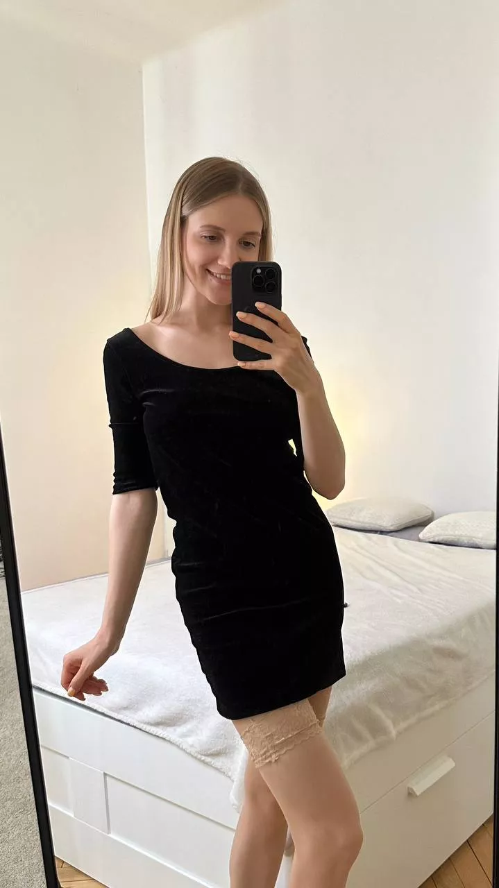 White girls always look good in black