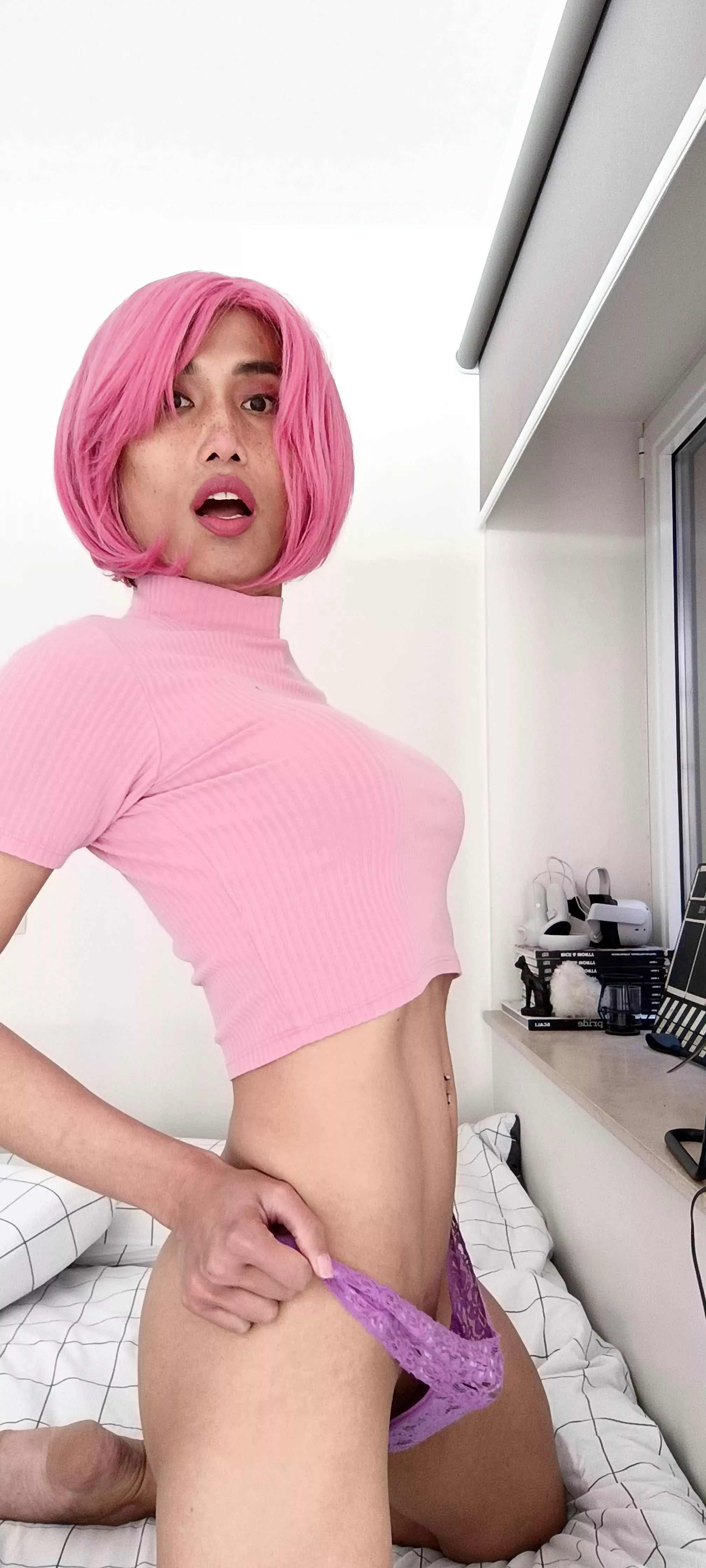 Would you date a thai trans e girl?