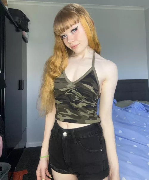 your daily dose of redhead