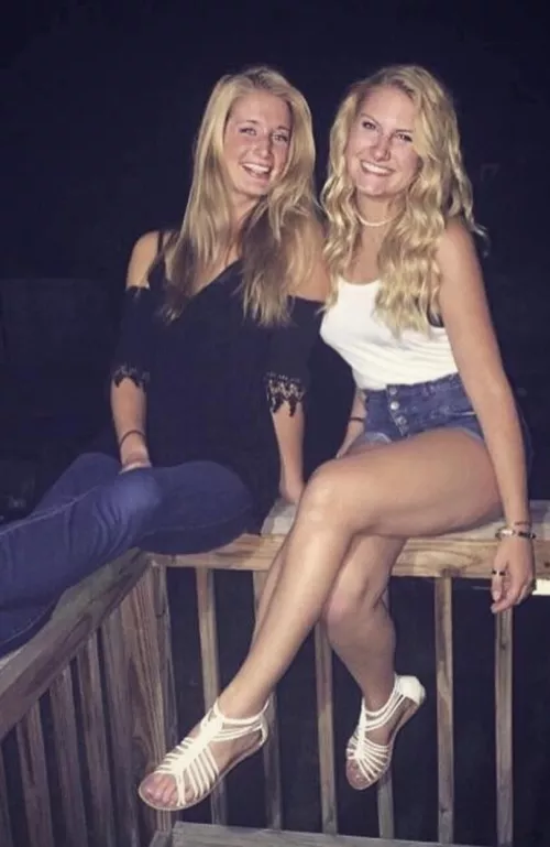 [2] Blonde college beauties