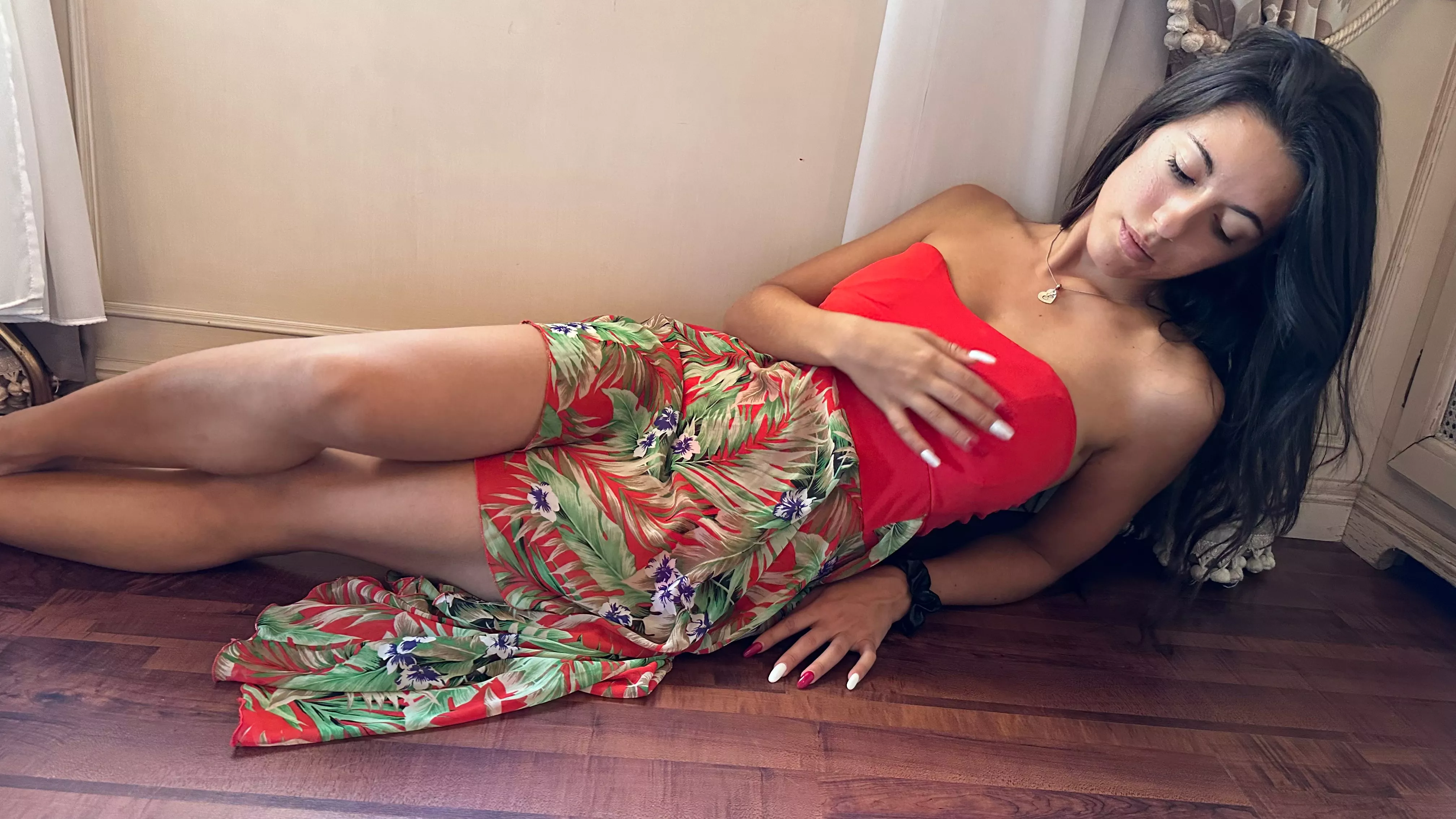 A woman with beautiful legs is unstoppable and I know nothing con stop me from coming to you F19