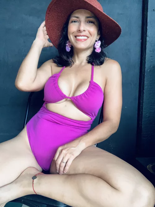 Am I still attractive at 41(F) years old?