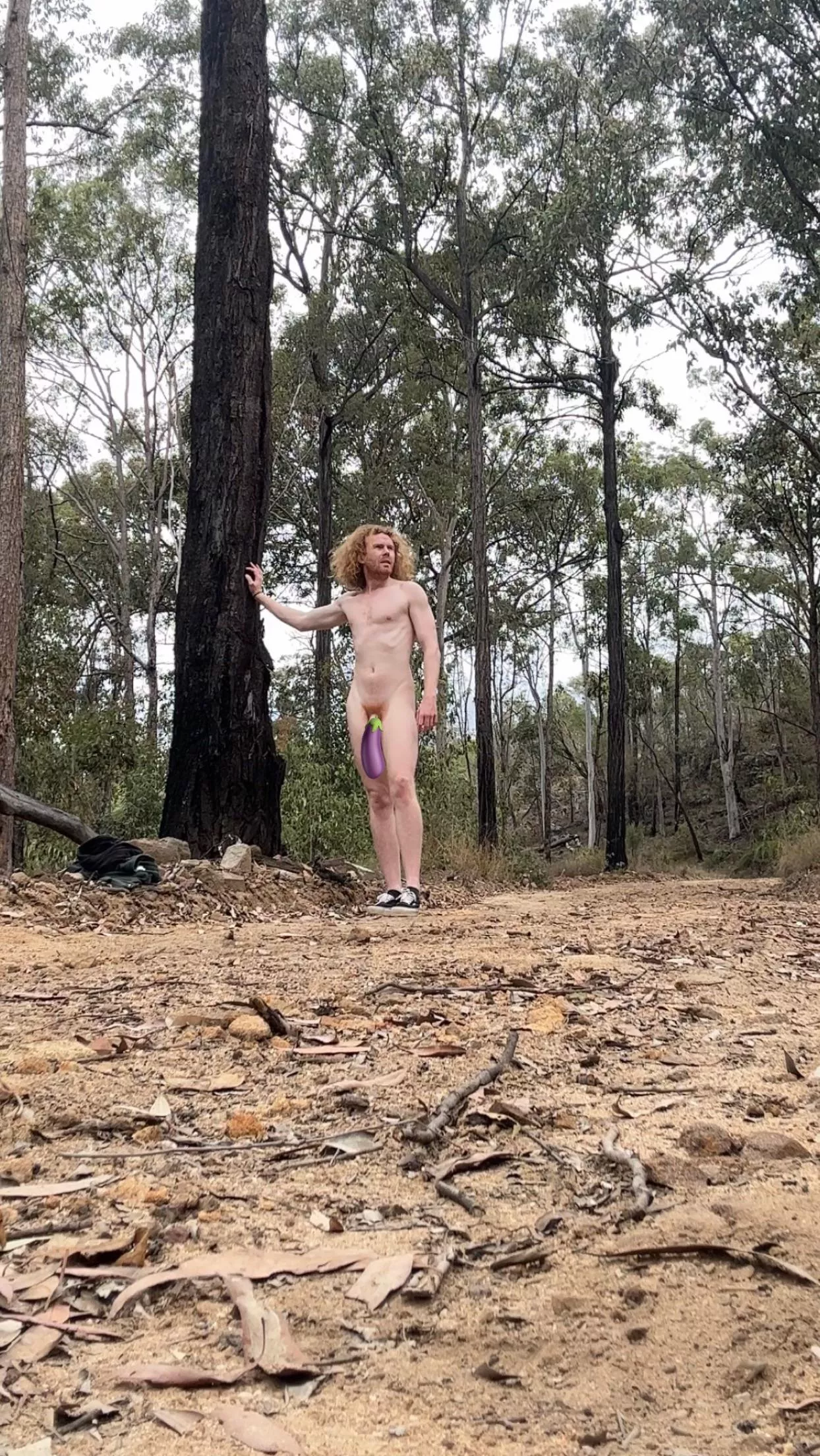 Anyone wanna help me take pics like this while hiking? 😏🔥