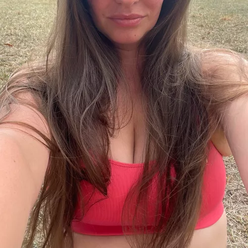 Brunettes give the best head