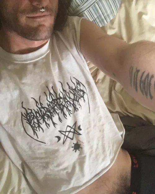 Can’t see most of my tats but I thought it was a good pic