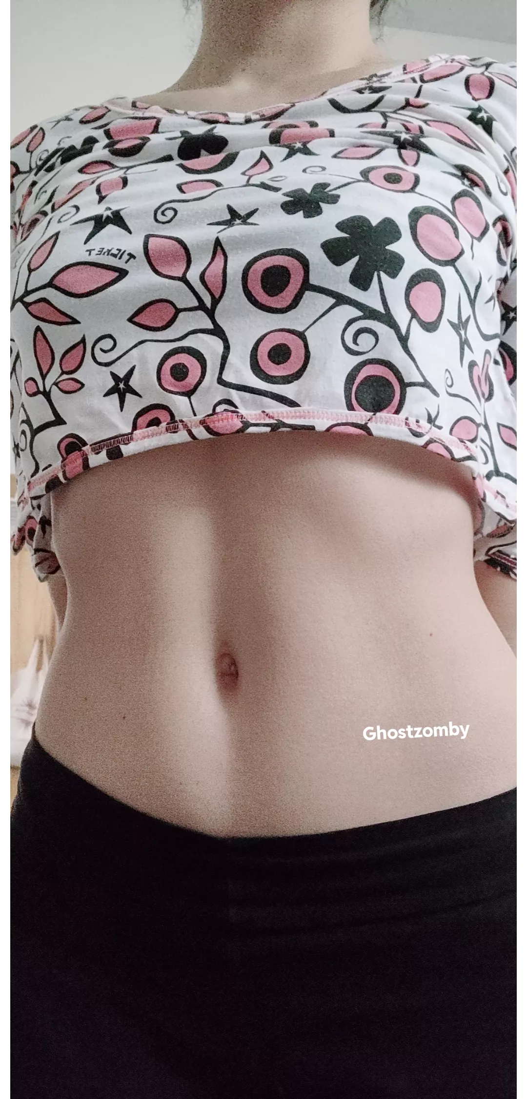 Do you think it looks pretty on me?🌷