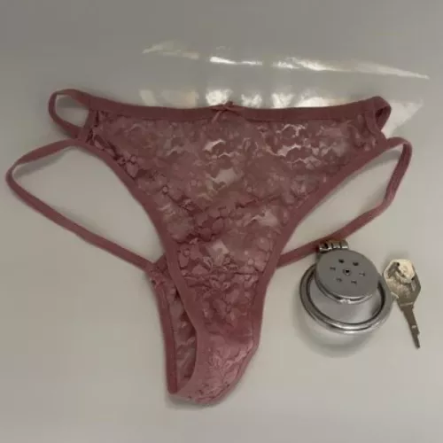 Drop a 💜 if you want this to be mailed to your door step while we continue locktober