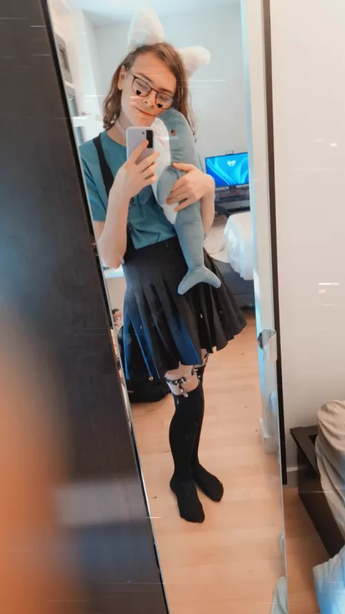 Fun fact: im extremely lonely :3