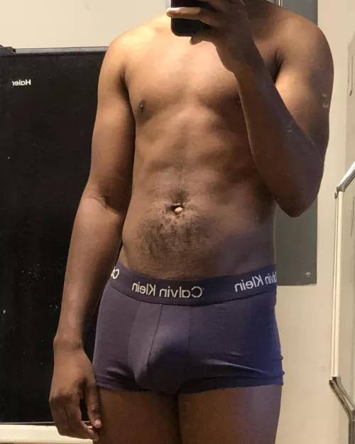 Hard to contain myself in the low rise I love these 😌