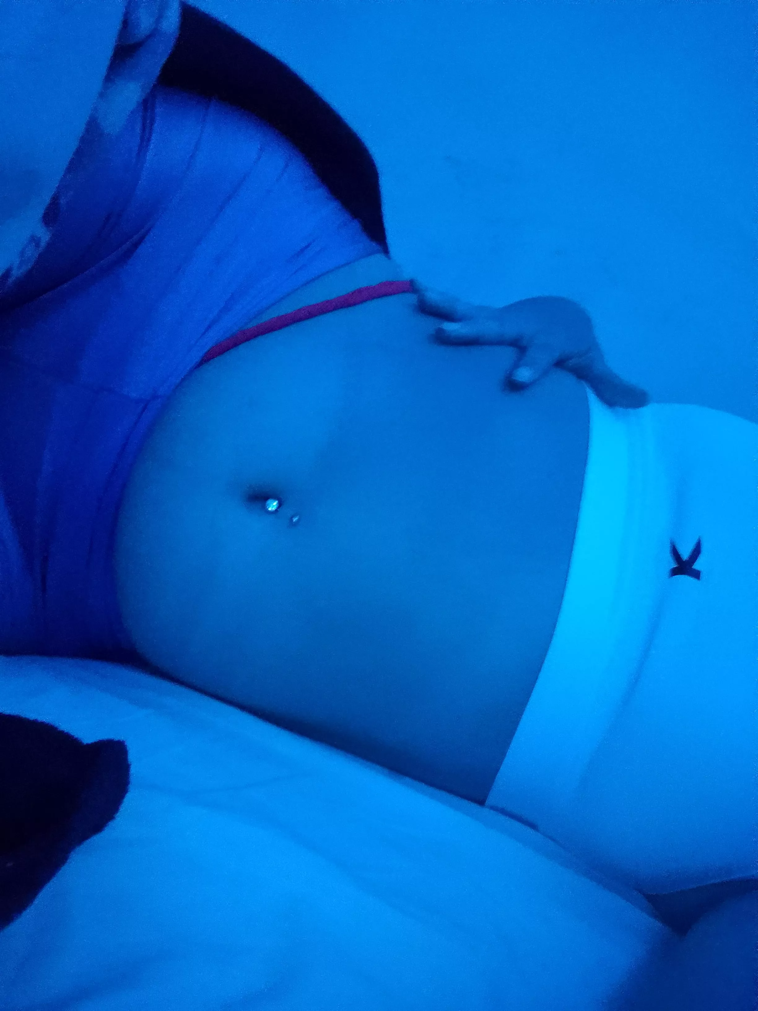 I just woke up from my nap, I think I need a filler😅😴🤰🏻