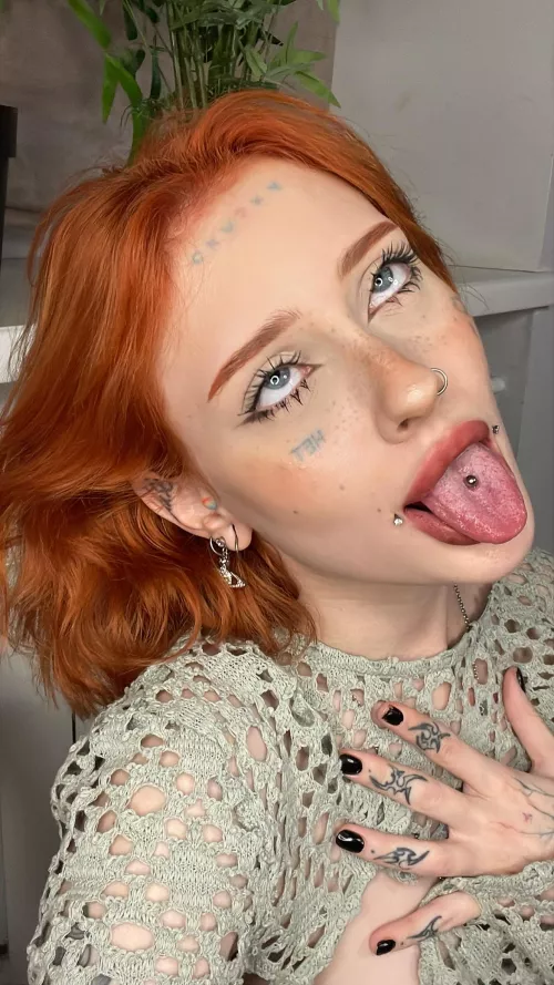 I want all that cum inside of my pretty little mouth