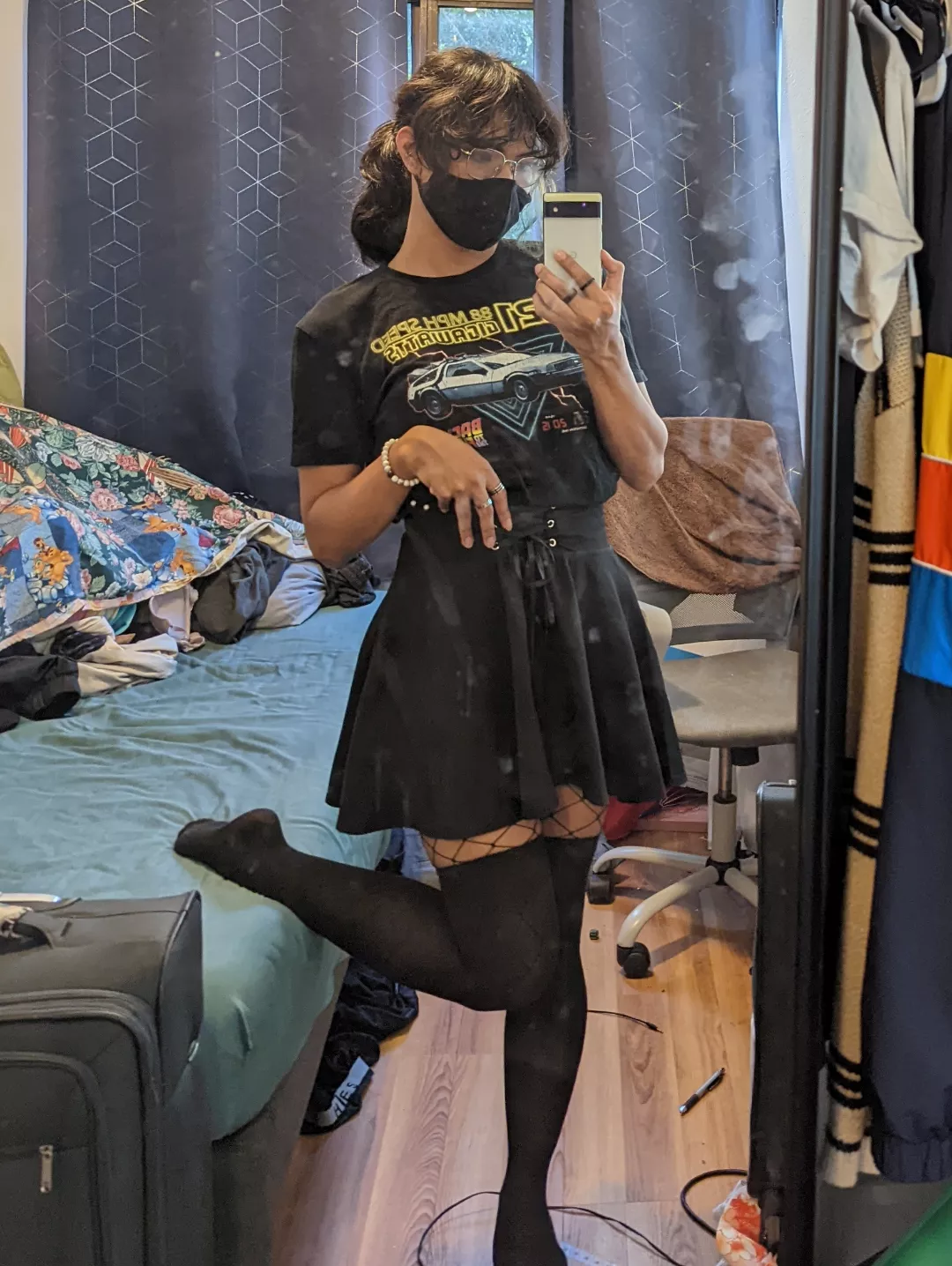 Ignore my messy room but trying to go for alt egirl vibes